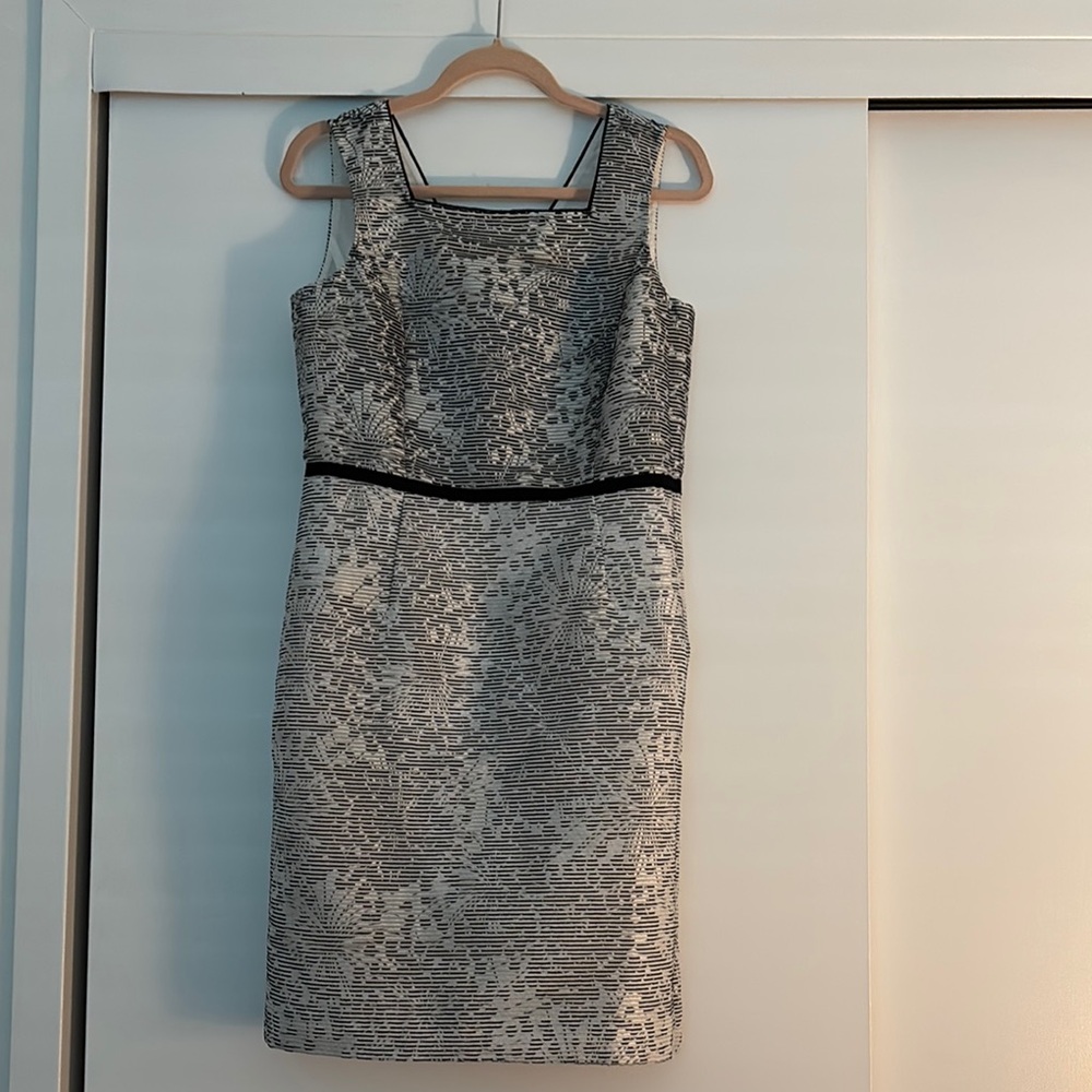 Elegant Gray Patterned Dress